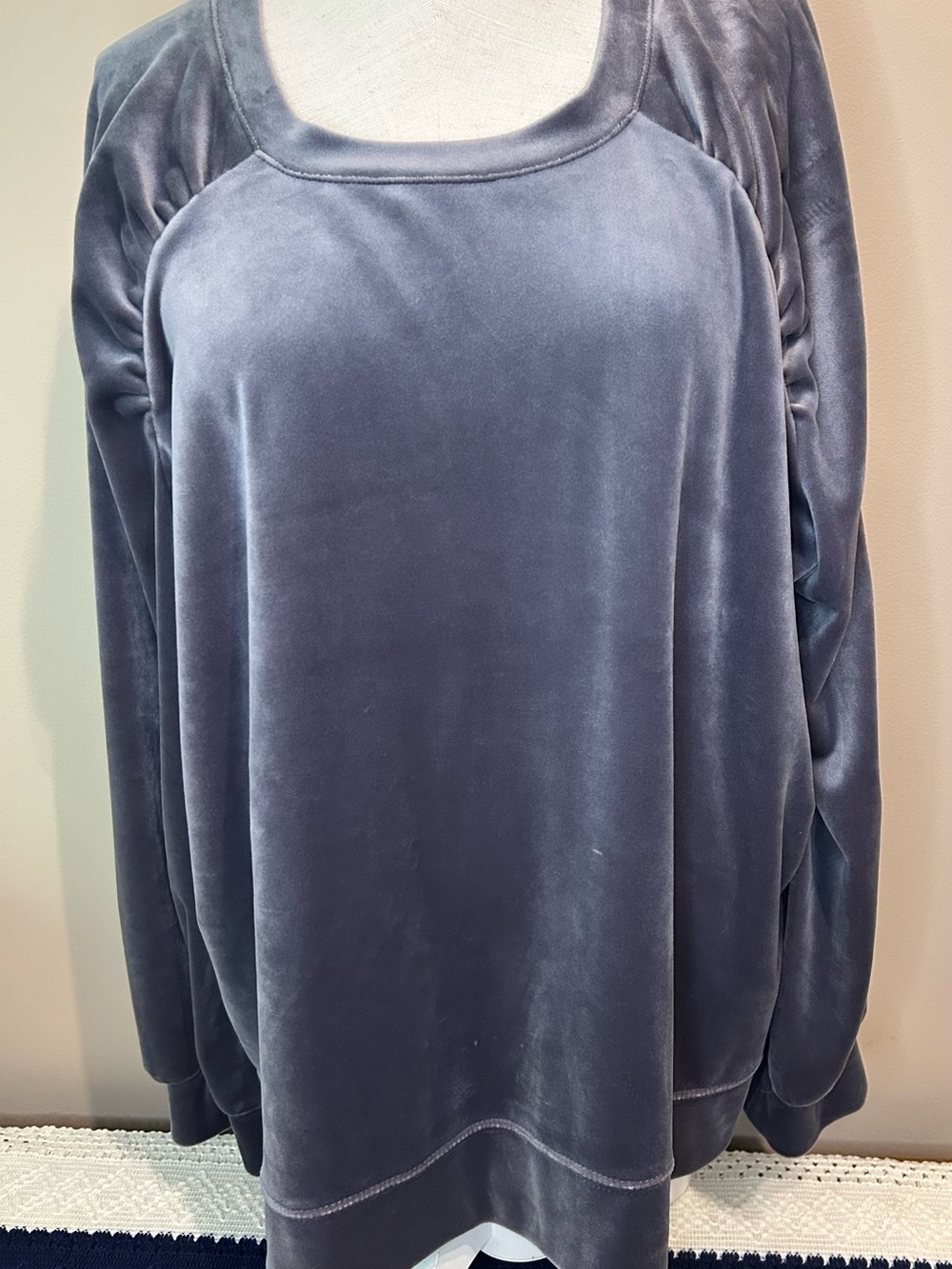 Simply Vera Vera Wang Women's Valor Sweatshirt in Purple